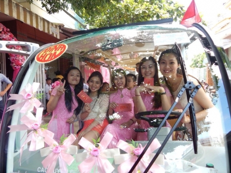 hoa-khoi-ao-dai-viet-nam-2016-truong-dieu-ngoc-chon-xe-dien-phu-phong